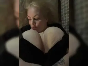 RobinLili  live sex cam