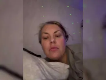 RobinLili  live sex cam