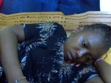 Roseroca33  live sex cam