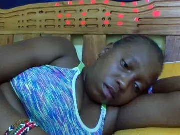 Roseroca33  live sex cam