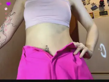 Vikamoon  live sex cam