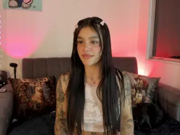 Laurencamila1  live sex cam