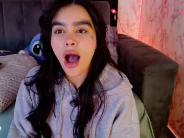 Laurencamila1  live sex cam