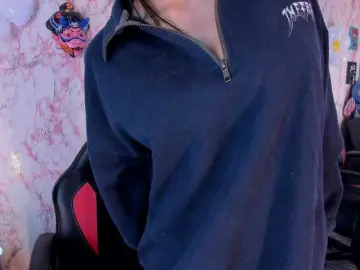 Laurencamila1  live sex cam