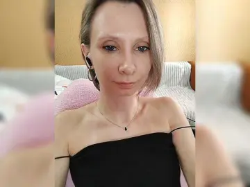 PrettyKris  live sex cam