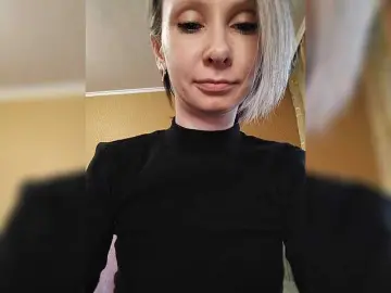 PrettyKris  live sex cam
