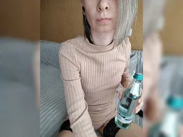 PrettyKris  live sex cam