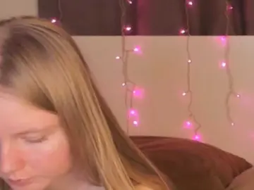 LunaSin21  live sex cam