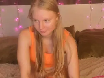LunaSin21  live sex cam