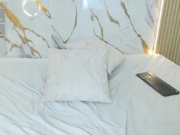 ZoeLonghair  live sex cam