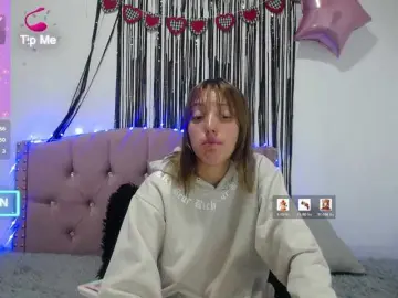 Emilycooper  live sex cam