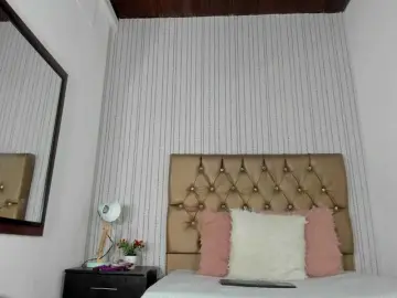 Hannaluciana  live sex cam