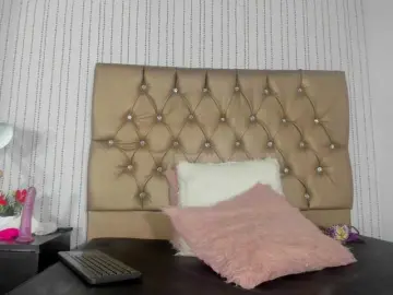 Hannaluciana  live sex cam