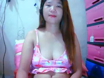 Yummyflirtpussy  live sex cam