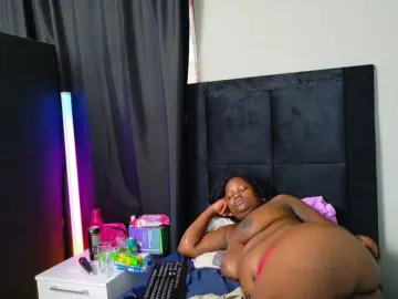 BigBootyVixen  live sex cam