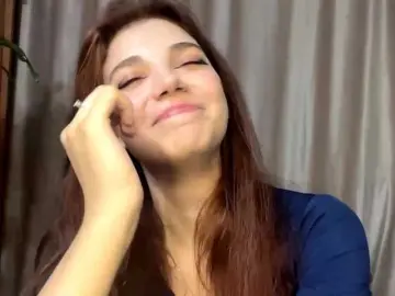 MyrleLinnan  live sex cam