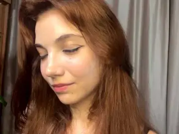 MyrleLinnan  live sex cam