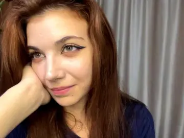 MyrleLinnan  live sex cam
