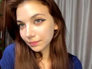MyrleLinnan  live sex cam