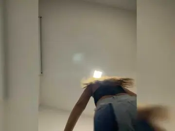 PaulinRoss  live sex cam