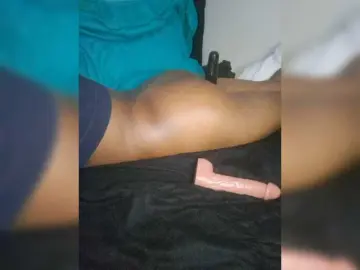 Tenzy-1  live sex cam