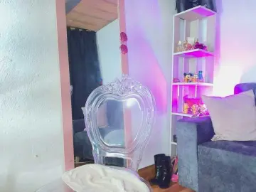 Zully-Green  live sex cam