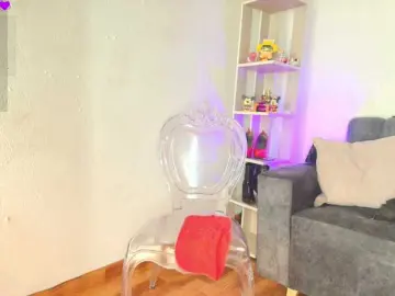 Zully-Green  live sex cam