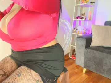 Zully-Green  live sex cam