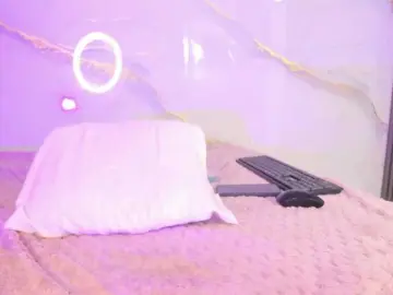 MaddieStark  live sex cam