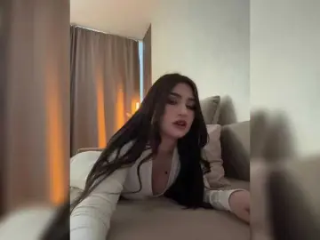 Alliina-leee  live sex cam