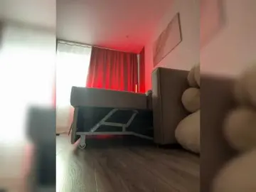 Alliina-leee  live sex cam