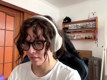 PlushPoutX  live sex cam