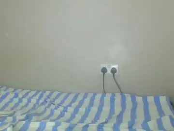 Smilingbeibylove  live sex cam