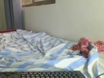 Smilingbeibylove  live sex cam