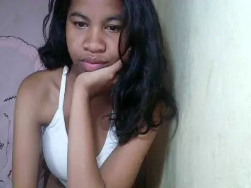Ginah7  live sex cam
