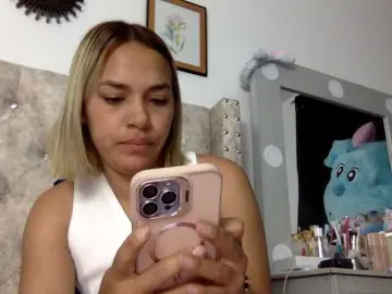 AmyRuiz  live sex cam