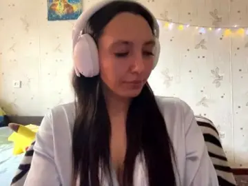 LeannBernmen  live sex cam