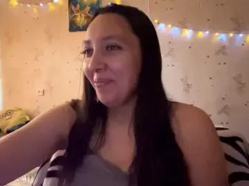 LeannBernmen  live sex cam