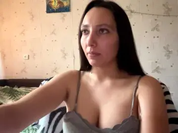 LeannBernmen  live sex cam