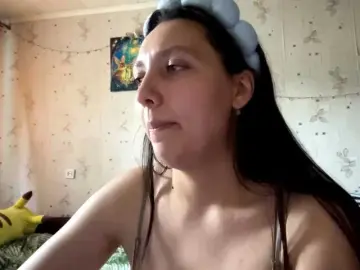 LeannBernmen  live sex cam
