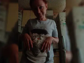 Meow-Wow  live sex cam