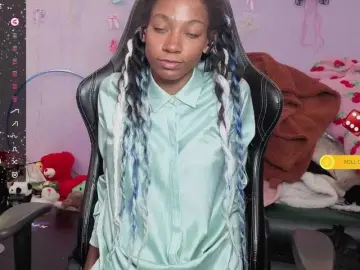 Mocha17  live sex cam