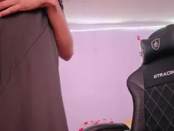 Mocha17  live sex cam