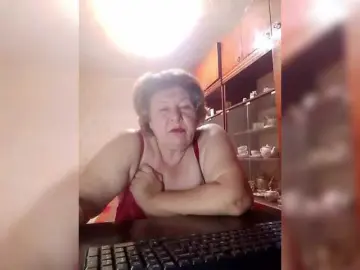 SweetSugar77  live sex cam