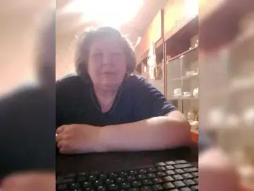 SweetSugar77  live sex cam