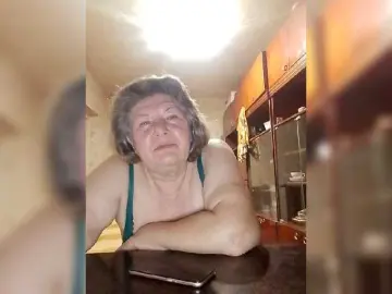 SweetSugar77  live sex cam