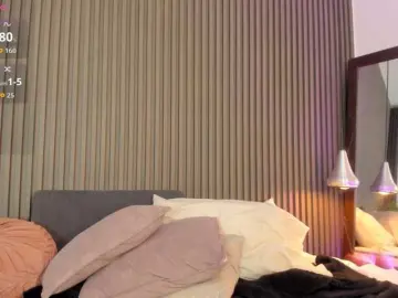 Lizzarobert  live sex cam