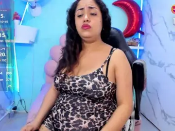 Cristal-horny19  live sex cam