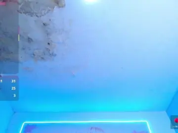Cristal-horny19  live sex cam