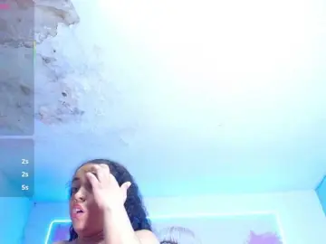 Cristal-horny19  live sex cam